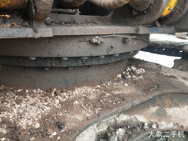 现代 R215-9 挖掘机