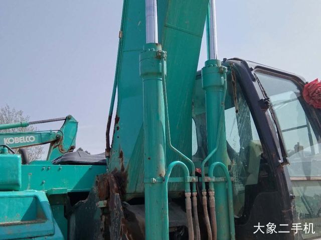 神钢 SK260LC-10 挖掘机