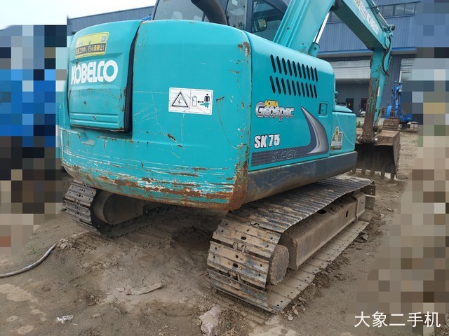 神钢 SK75-8 挖掘机