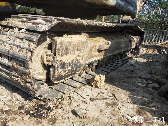 现代 R225LC-9 挖掘机