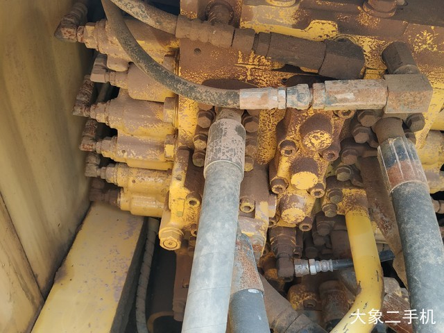 小松 PC200-8 挖掘机