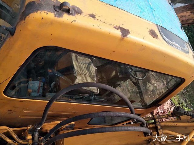 现代 R130W-5 挖掘机