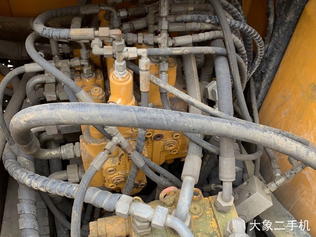 三一重工 SY135C-8 挖掘机