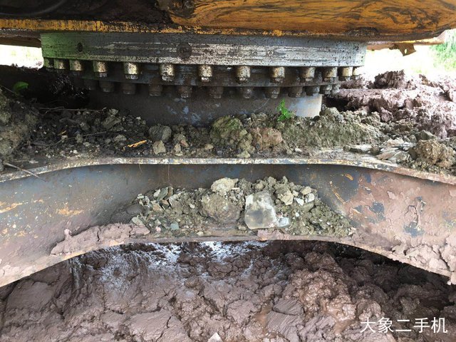 徐工 XE150D 挖掘机