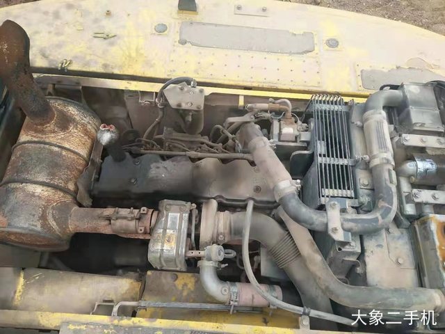小松 PC240LC-8 挖掘机