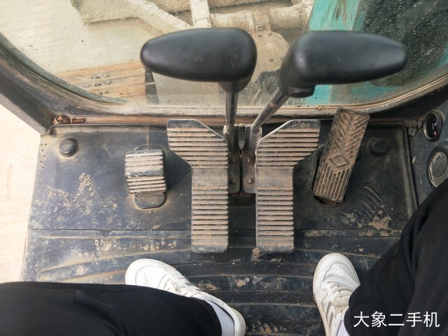 神钢 SK60-C 挖掘机