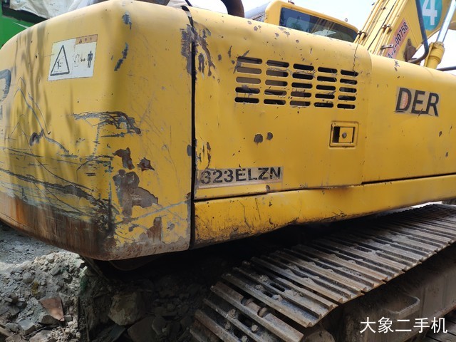 德尔重工 323ELZN 挖掘机