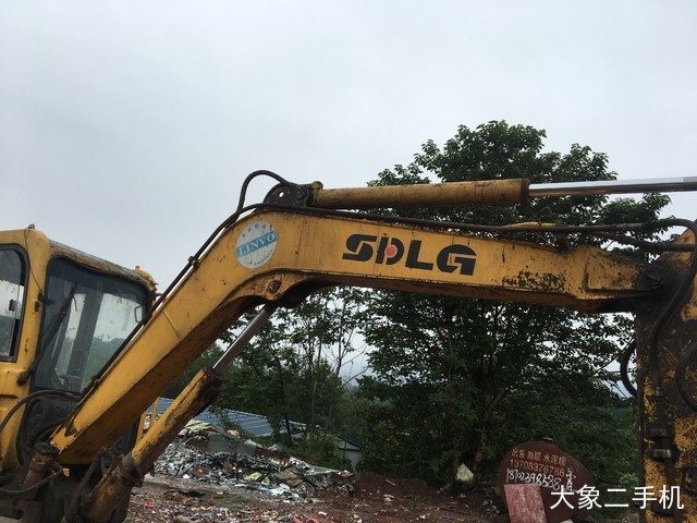 山东临工 LG665 挖掘机