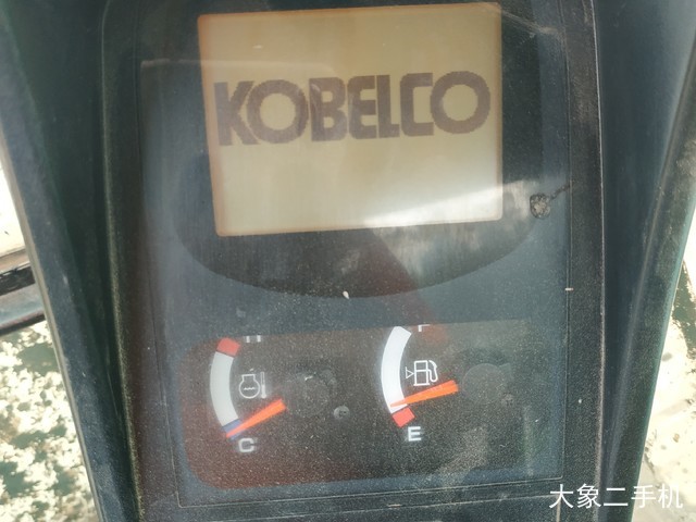 神钢 SK75-8 挖掘机