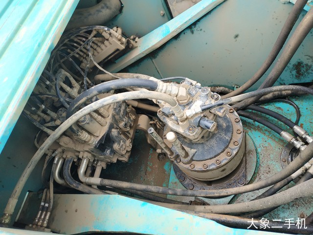 神钢 SK250-8 挖掘机