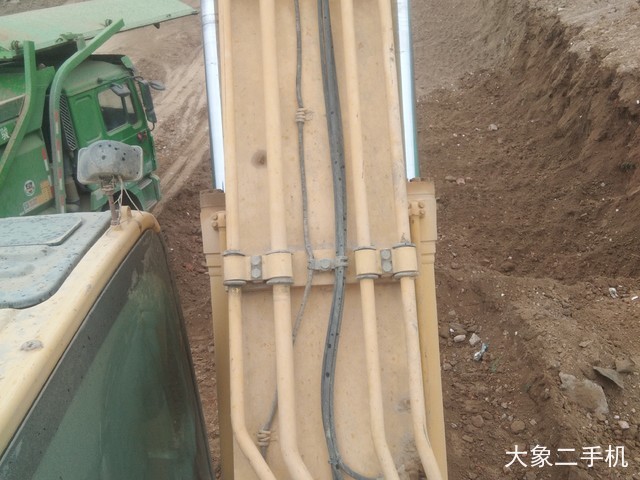 小松 PC200-8 挖掘机