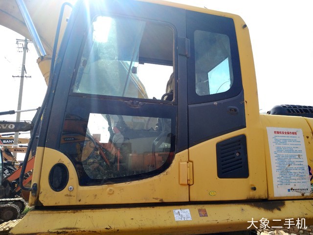 小松 PC240LC-8 挖掘机