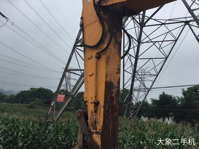 现代 R375LC-7 挖掘机