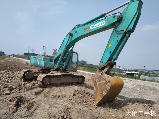 神钢 SK350LC-8 挖掘机