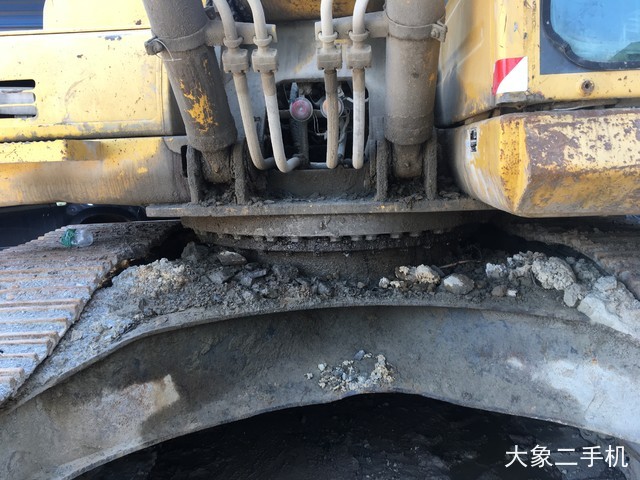 小松 PC200-8 挖掘机