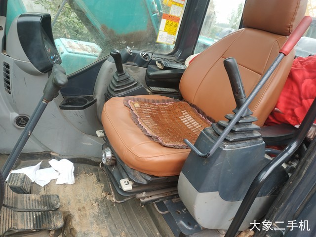 神钢 SK260LC-8 挖掘机