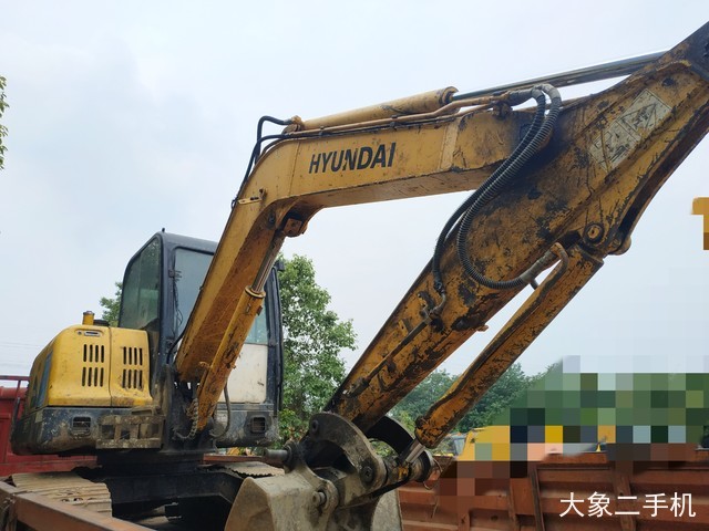 现代 R60-7 挖掘机