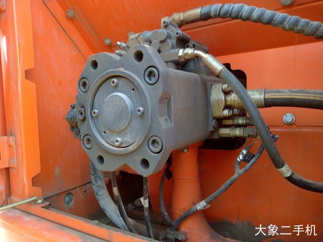 斗山 DX260LC 挖掘机