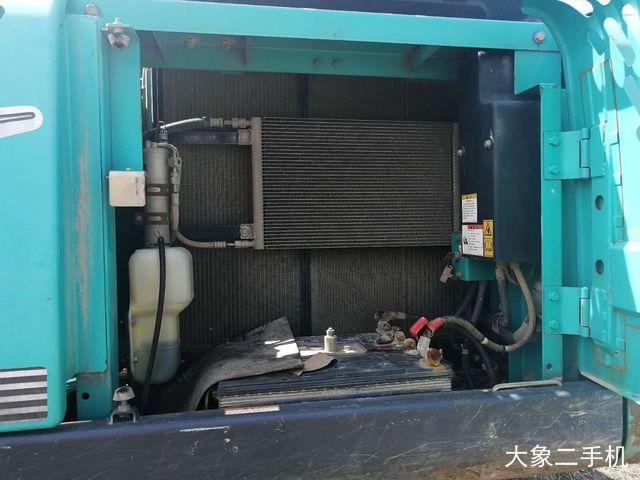 神钢 SK260LC-8 挖掘机