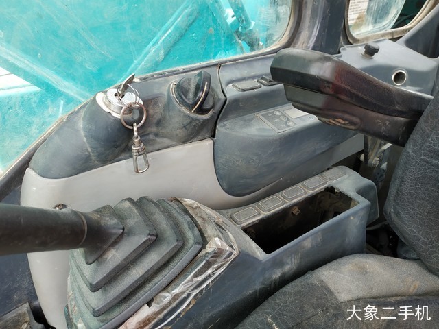 神钢 SK250-8 挖掘机