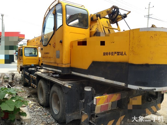 徐工 QY16D 起重机