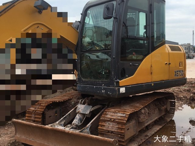 徐工 XE75D 挖掘机
