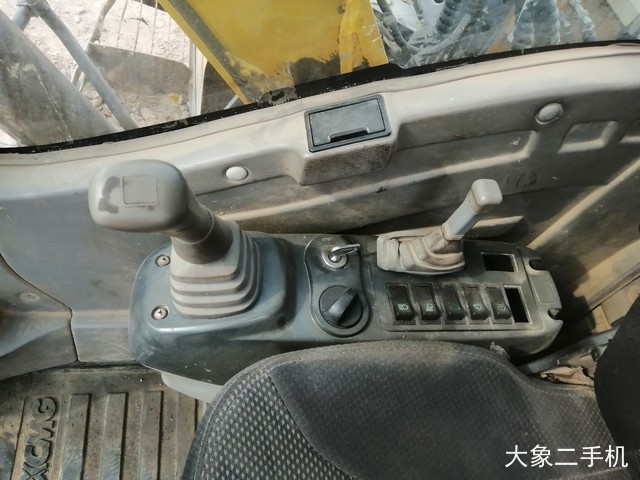 徐工 XE80C 挖掘机