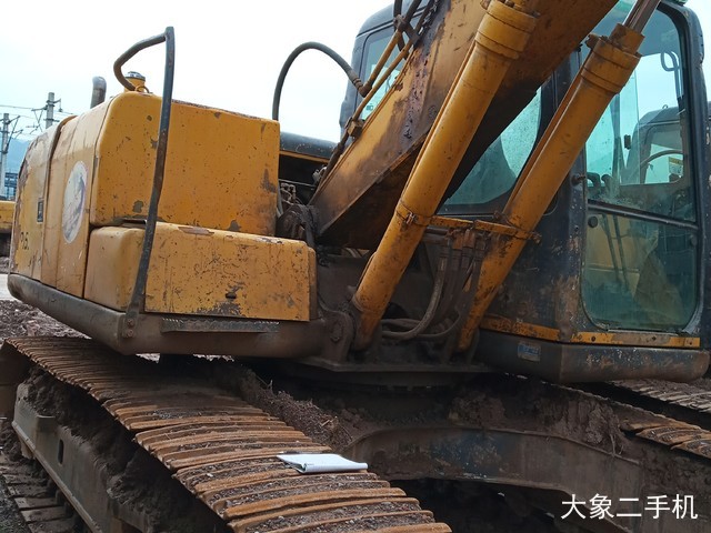 山重建机 JCM936D 挖掘机