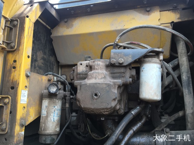 小松 PC240LC-8 挖掘机