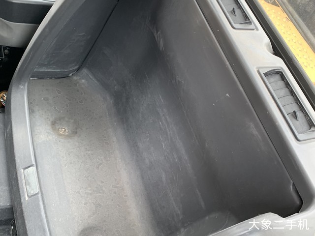 卡特彼勒 323DL 挖掘机