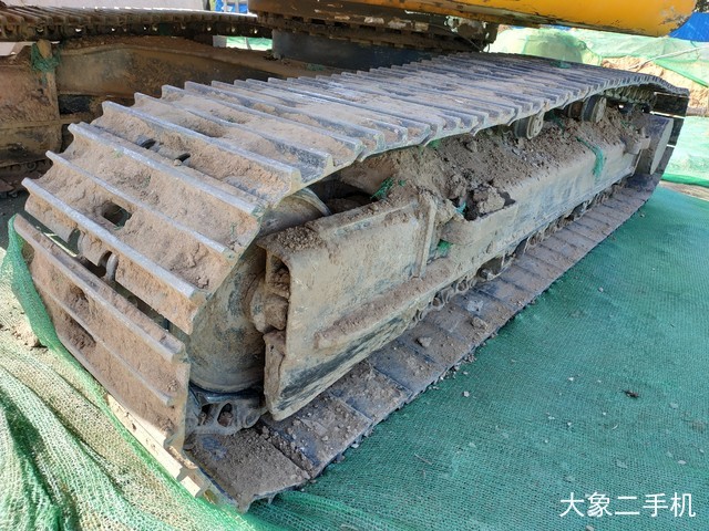 龙工 LG6220D 挖掘机