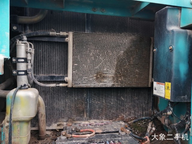 神钢 SK250-8 挖掘机
