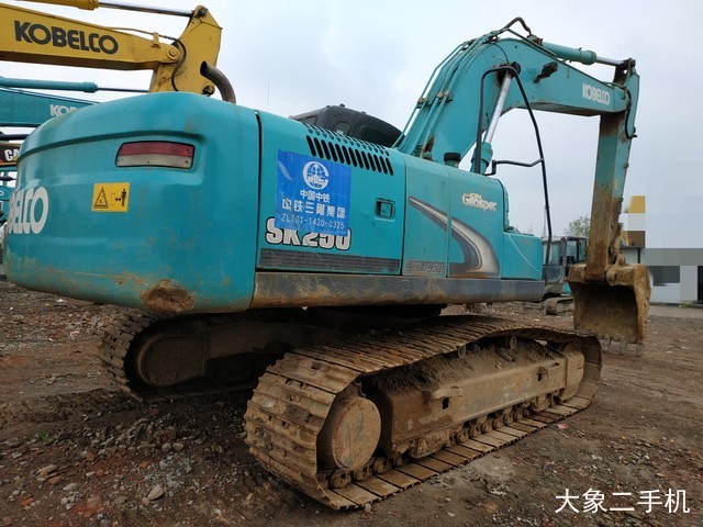 神钢 SK250-8 挖掘机