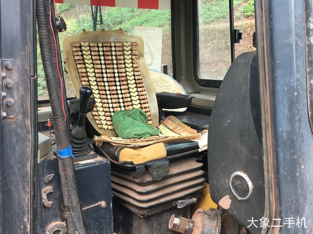山推 SD16标准型 推土机