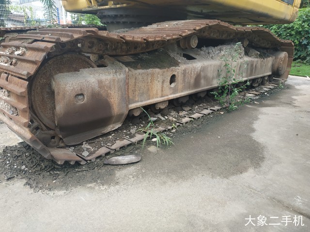 小松 PC240LC-8 挖掘机