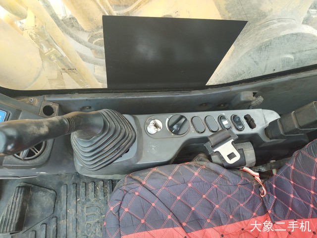 小松 PC240LC-8M0 挖掘机