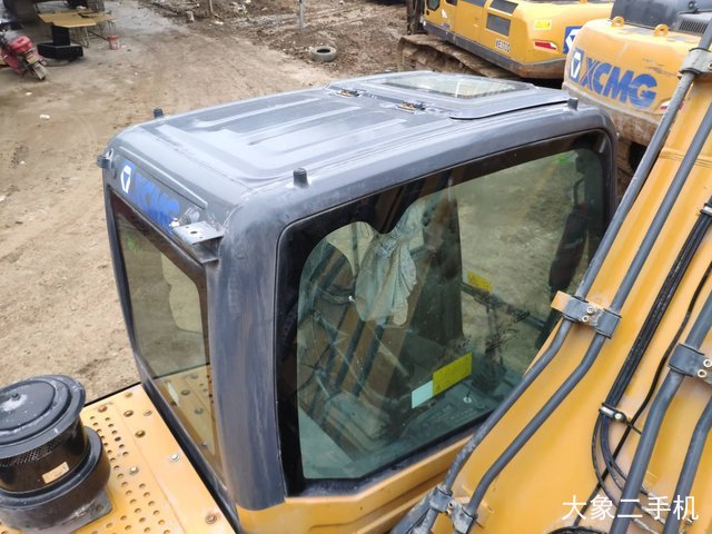 徐工 XE200D 挖掘机