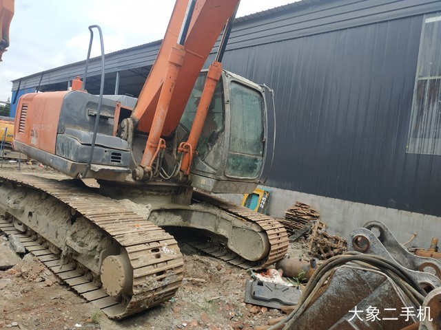 日立 ZX240LC-3 挖掘机