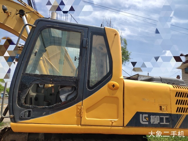 柳工 CLG225 挖掘机