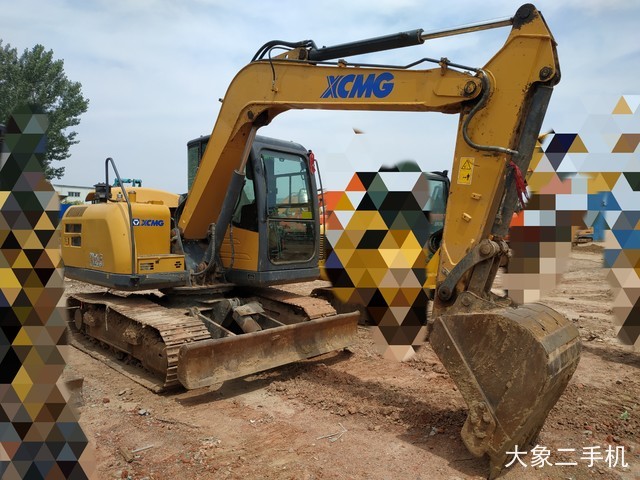 徐工 XE80D 挖掘机