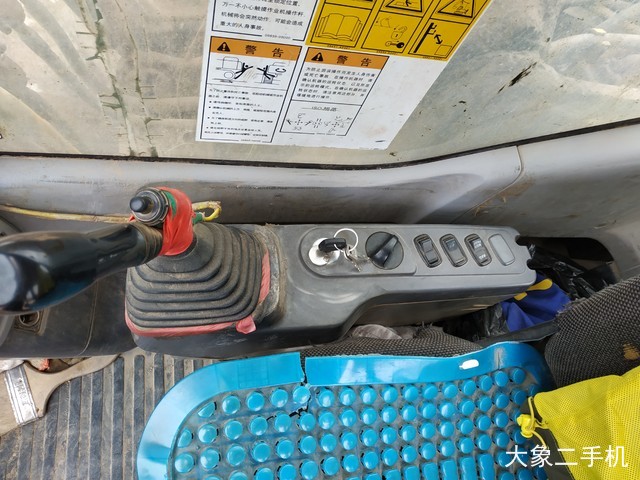 小松 PC200-7 挖掘机