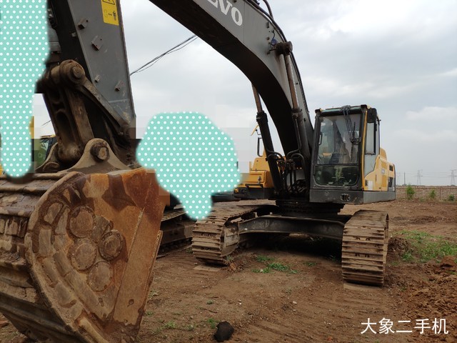 沃尔沃 EC380DL 挖掘机