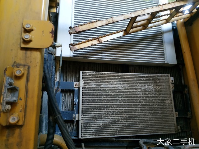 中联重科 ZE220ELC 挖掘机