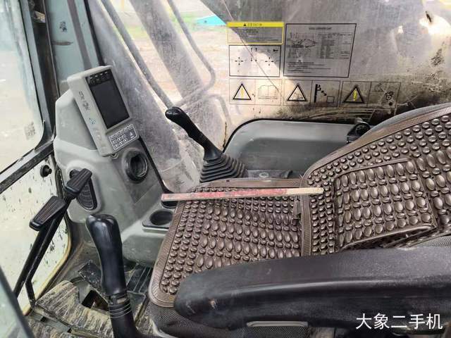 三一重工 SY215C 挖掘机