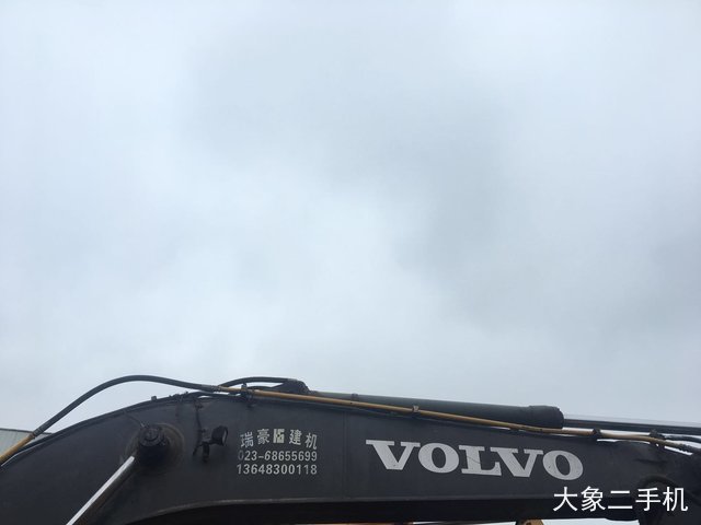 沃尔沃 EC210B 挖掘机