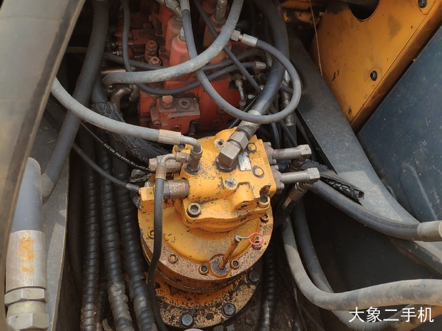 现代 R265LC-7 挖掘机