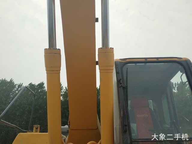 小松 PC240LC-8M0 挖掘机