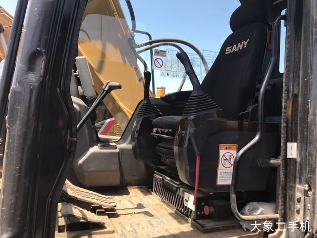 三一重工 SY135C 挖掘机