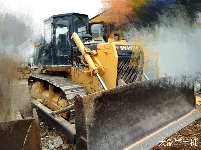 山推 SD16标准型 推土机