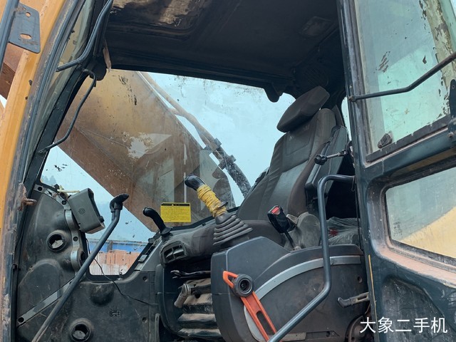 现代 R305LC-9T 挖掘机